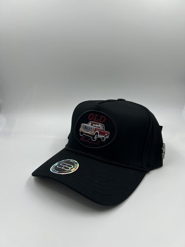 SOMBRERO BLANCO - CAMIONETA OLD NEGRA